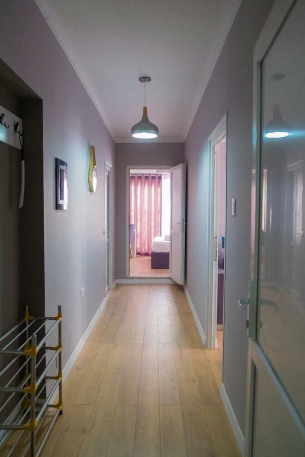 Modern Furnished Apartment With View Tirana Esterno foto