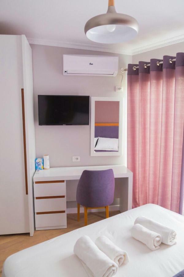 Modern Furnished Apartment With View Tirana Esterno foto