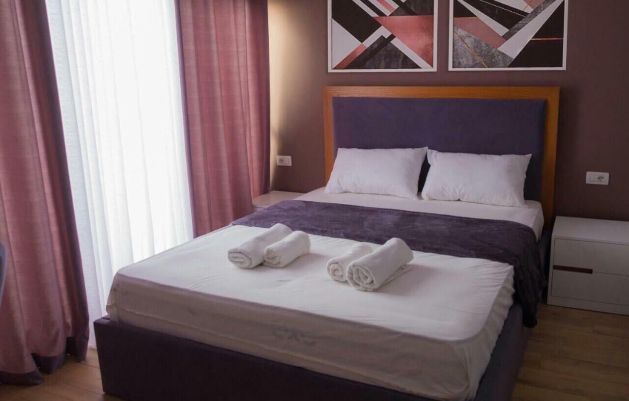 Modern Furnished Apartment With View Tirana Esterno foto