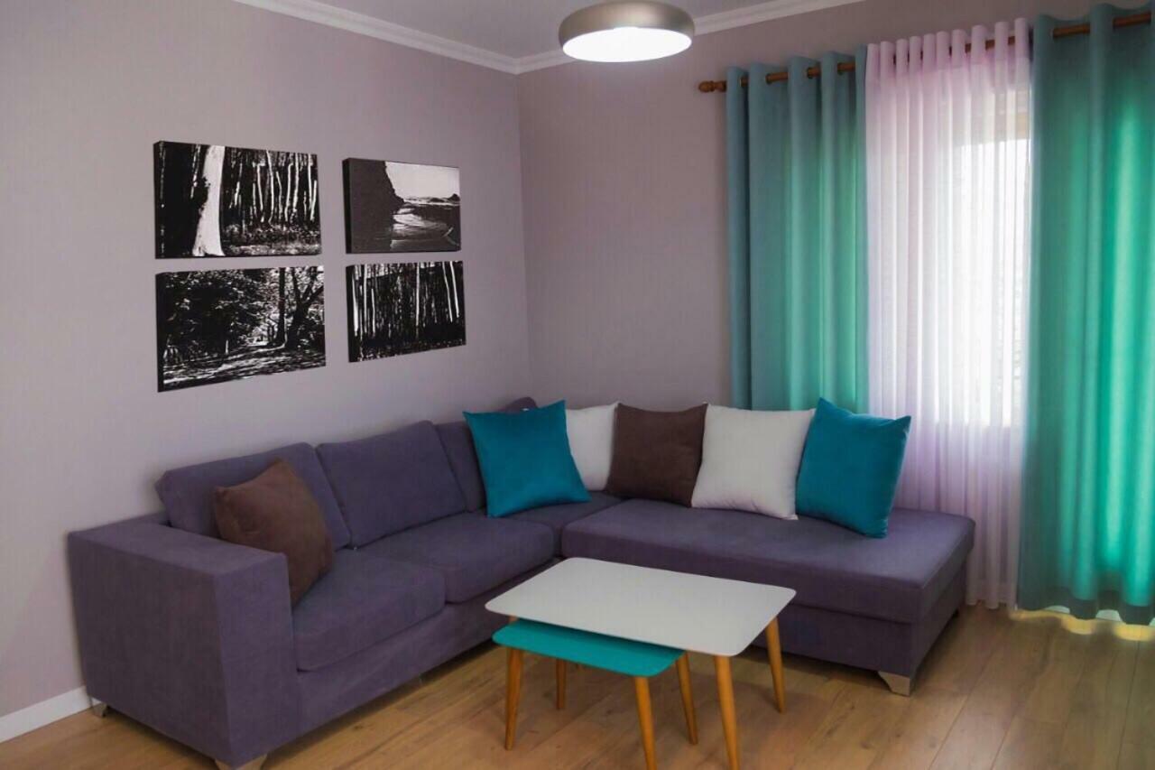 Modern Furnished Apartment With View Tirana Esterno foto