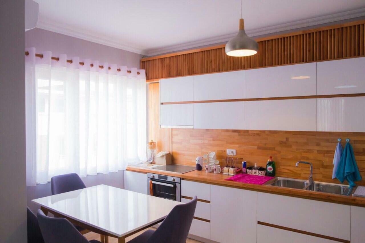 Modern Furnished Apartment With View Tirana Esterno foto
